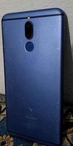 HUAWEI MATE 10 LITE IN USED CONDITION