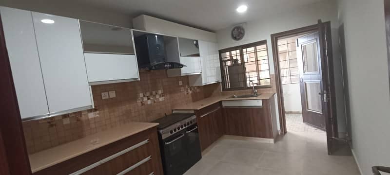 4 Bed Apartment Available For Sale In Askari 14 Sector D Rawalpindi - Ground Floor 2