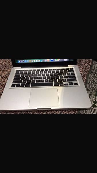 macbook pro 2011 4 gb rom 500 gb hard 3