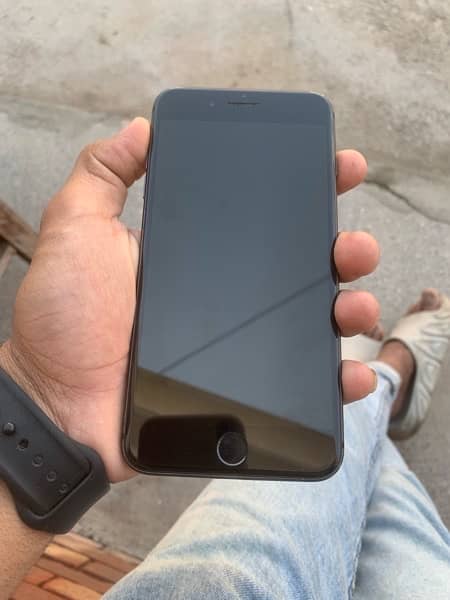 iPhone 8plus 256gb back break ha or bettery 75 health ha pta aprooved 3