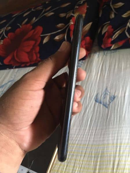 samsung A 10, 2 gb ram 32 memory lush condition 2