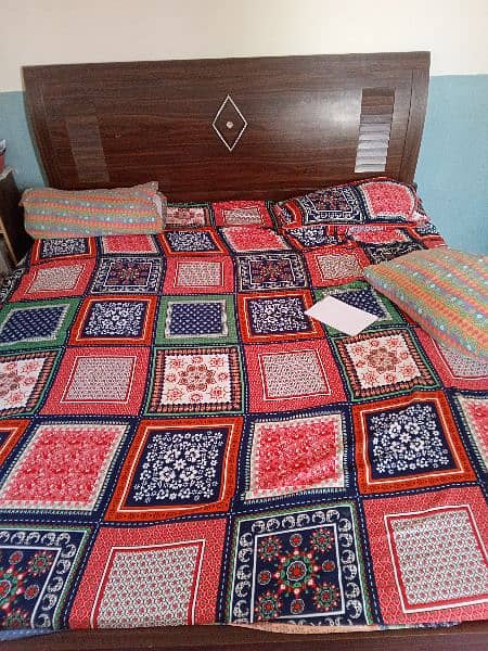 king size double bed 3 months used 0