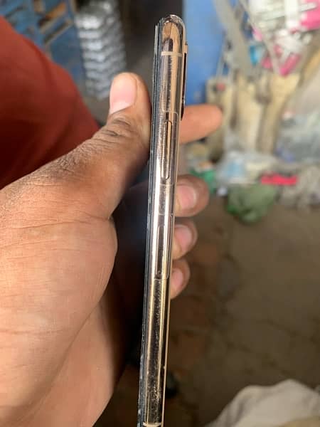 iPhone XS 64GB NON PTA 79 health all ok 10/9 without box fix price 1