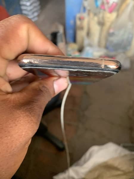 iPhone XS 64GB NON PTA 79 health all ok 10/9 without box fix price 3