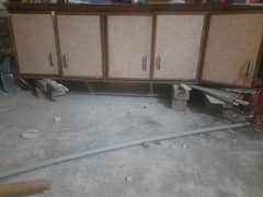 Kitchen cabinet double doors and in good condition