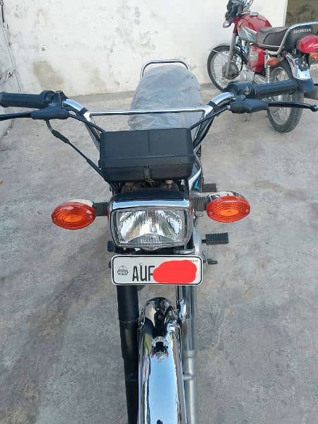 Honda CG 125 2023/24 Black Brand New 5