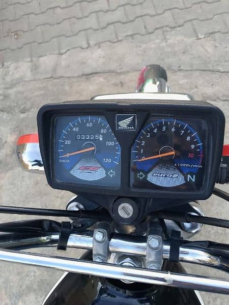 Honda CG 125 2023/24 Black Brand New 12