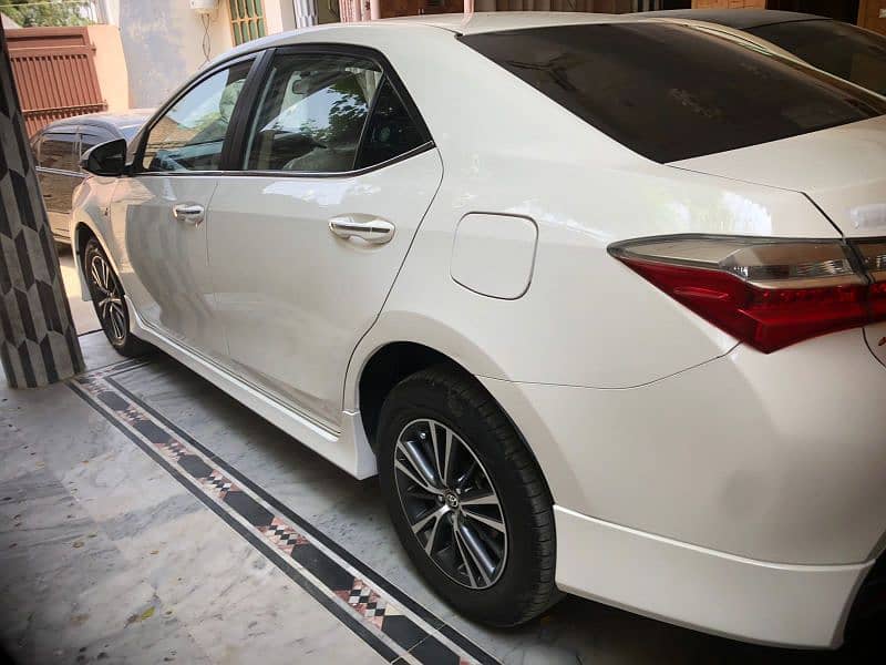 Toyota Corolla Altis 2020 4