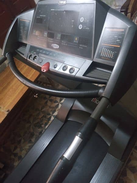 electric treadmill/motus company/commerical track 0