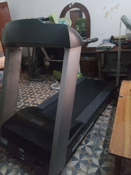 electric treadmill/motus company/commerical track 4