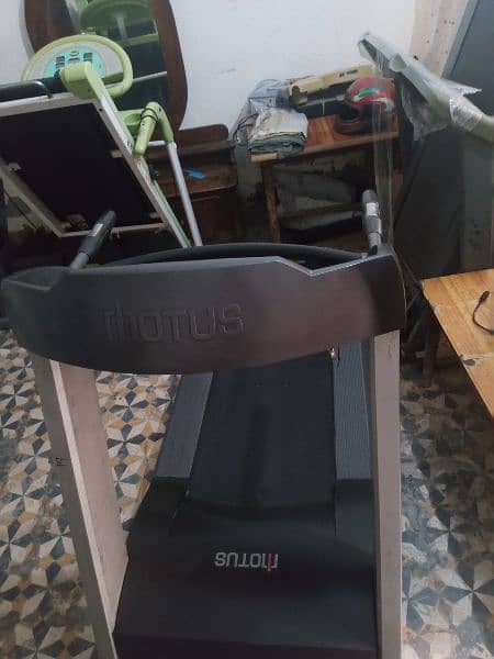 electric treadmill/motus company/commerical track 5