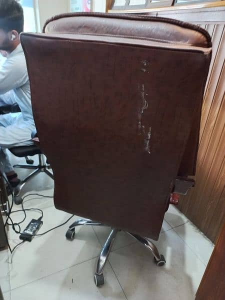 Brown office chair for sale! 2