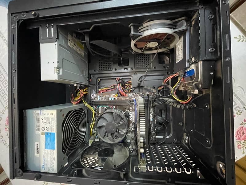 Pc for sale ( work station ) detail in description 1