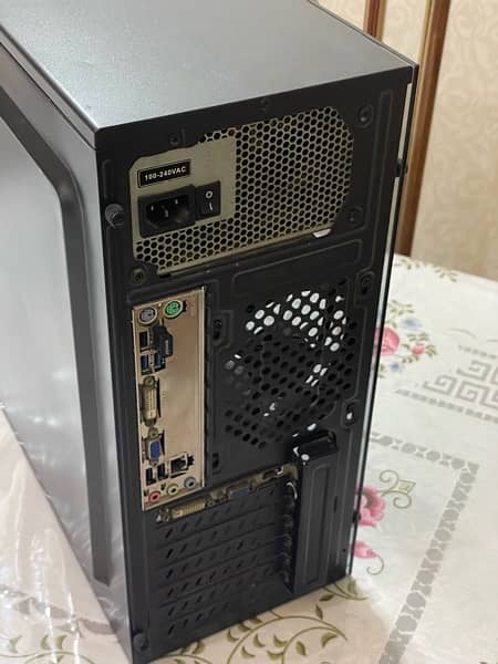 Pc for sale ( work station ) detail in description 3