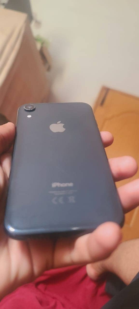 iPhone Xr 0