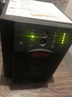 APC Smart-UPS 750VA