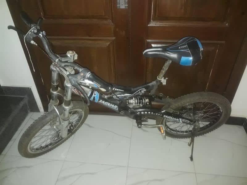 mountain bike rarely used urgent sale 0