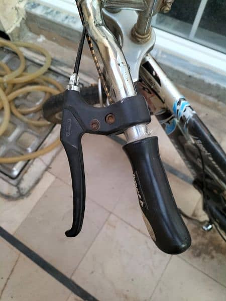 mountain bike rarely used urgent sale 1