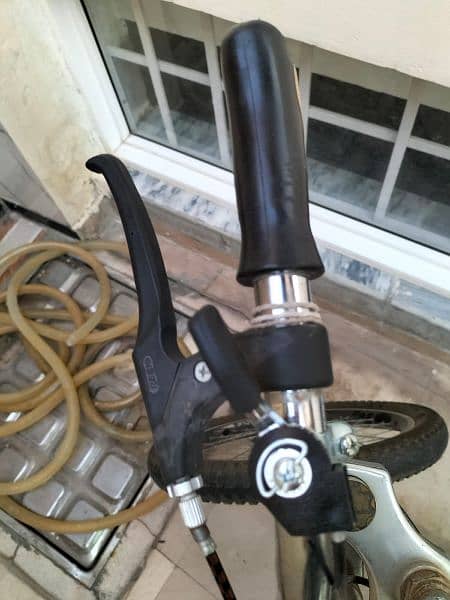 mountain bike rarely used urgent sale 3