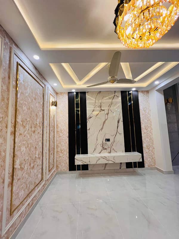 Luxurious Designer 5 Marla brand new House For Sale in Bahria Town Lahore 4