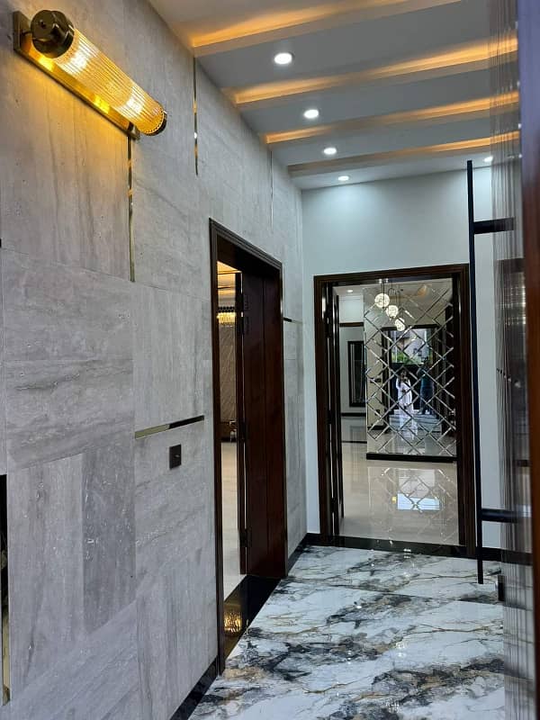 Luxurious Designer 10 Marla brand new House For Sale in Bahria Town Lahore 4