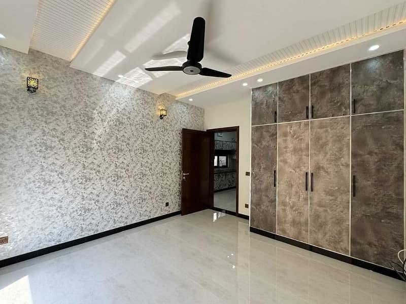 Luxurious Designer 10 Marla brand new House For Sale in Bahria Town Lahore 26