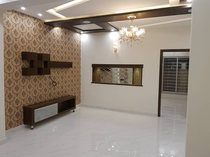 Luxurious Designer 10 Marla brand new House For Sale in Bahria Town Lahore 30