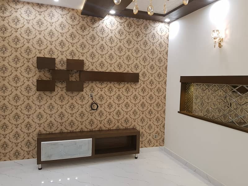 Luxurious Designer 10 Marla brand new House For Sale in Bahria Town Lahore 33