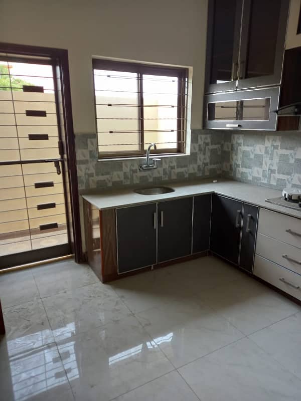 Perfect location house for sale in Gulshan-e-Ravi lahore 3