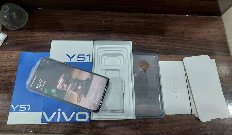 Vivo Y51 with Box 10/10 4