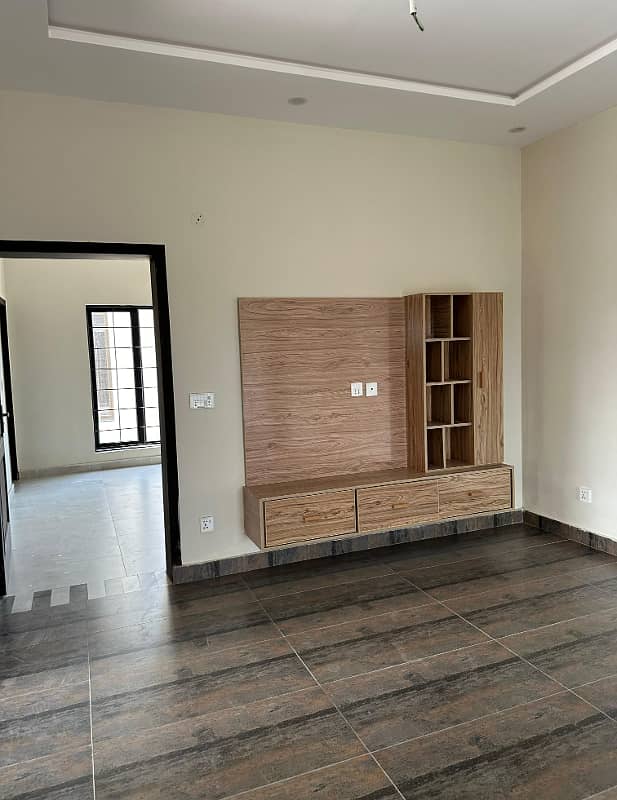 10 Marla Brand New Upper Portion For Rent In Park View City Lahore. 0