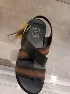 logo official new Sandals size 40 Ek Din Nahi use ki