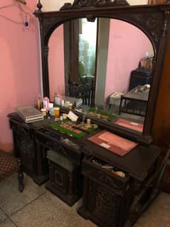 wooden chinioti style dressing table