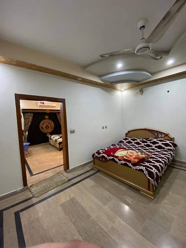 10 Marla Portion For Rent In Pchs Lahore 6