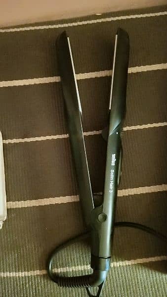 braun brand A1 condition best quality straightener
