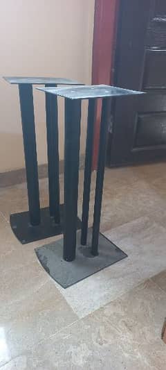 Speaker stand pair