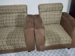 4 seater new condition sofa set used just one month