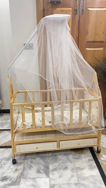 junior baby cot 1