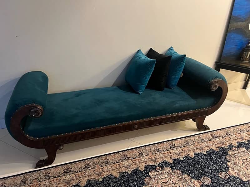 greenish blue Dewan with cushions 0