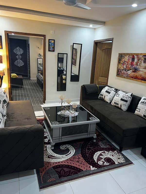 Par day short time furnished apartment available 3