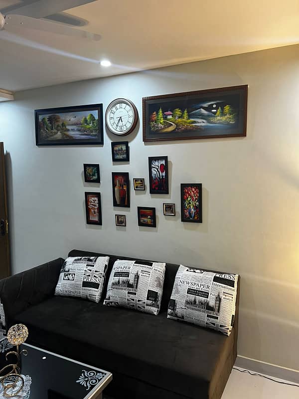 Par day short time furnished apartment available 5