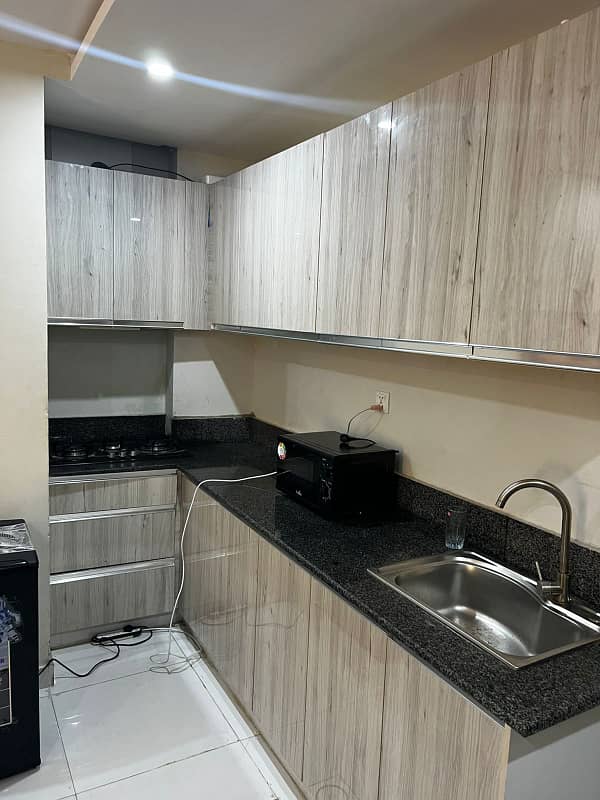 Par day short time furnished apartment available 6