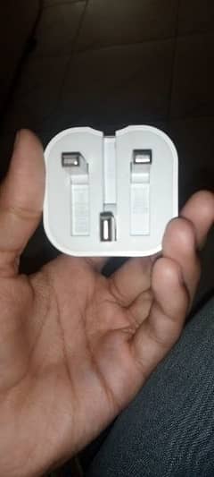 iPhone ogrinal charger  25 volt