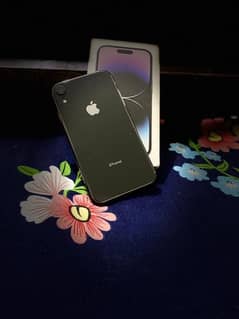 iPhone xr  128gb