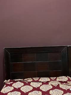 single bed / bed