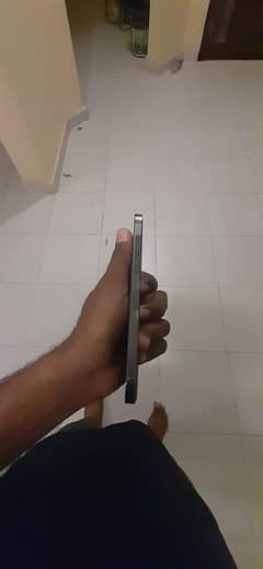 i m selling my i phone 12 pro max