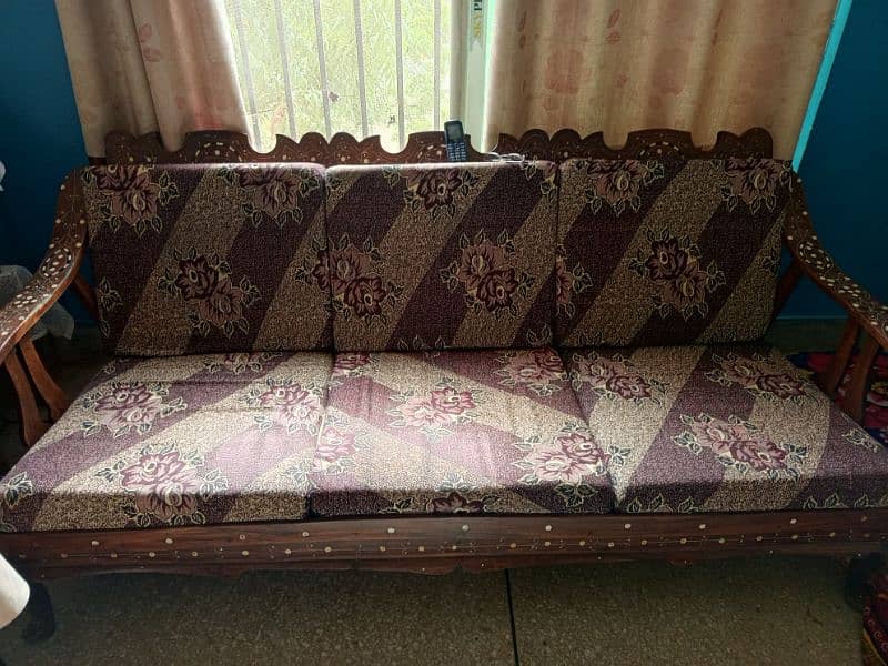 5 sofas set in good condition 2