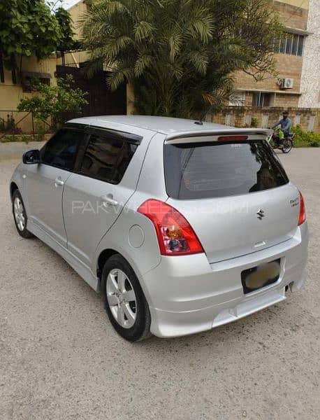 Suzuki Swift 2015 DLX 1.3 4