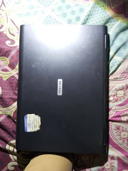 selling Toshiba laptop 1