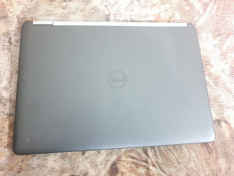 Dell e7270 i5 6th generation 8/256ssd 4